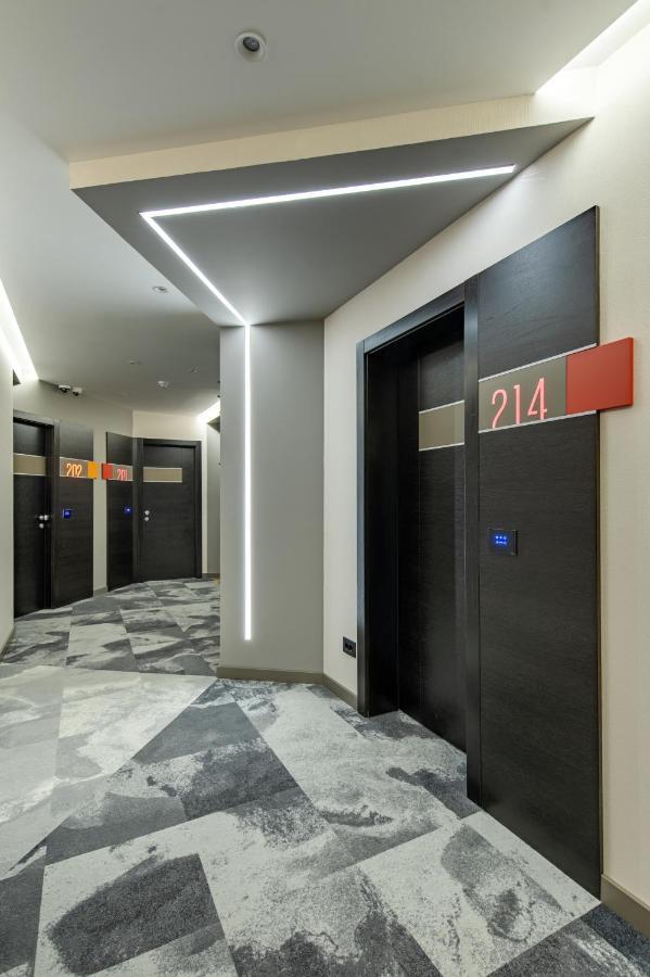 Hotel Zeneva Lux Kragujevac Exterior photo