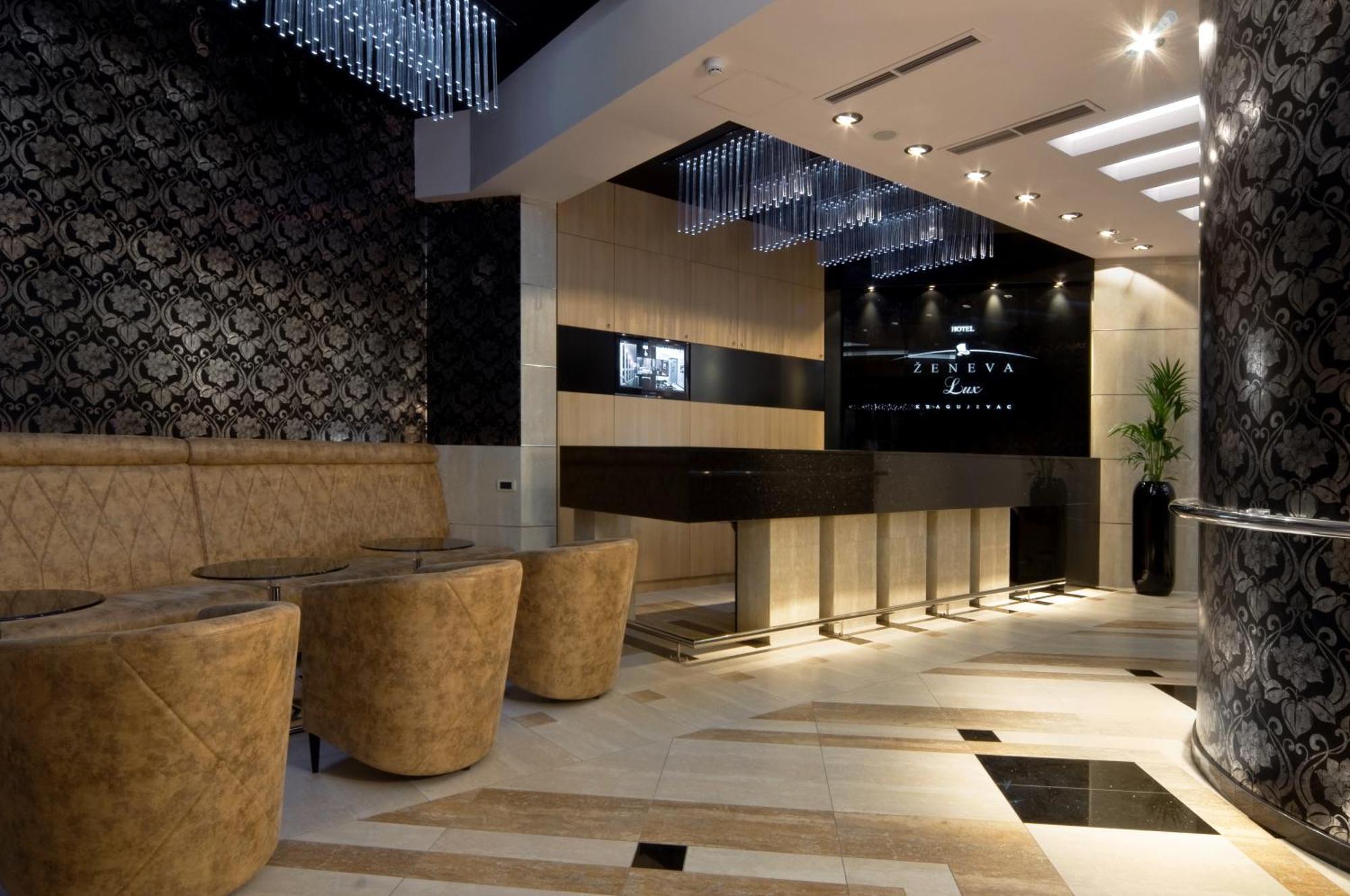 Hotel Zeneva Lux Kragujevac Exterior photo